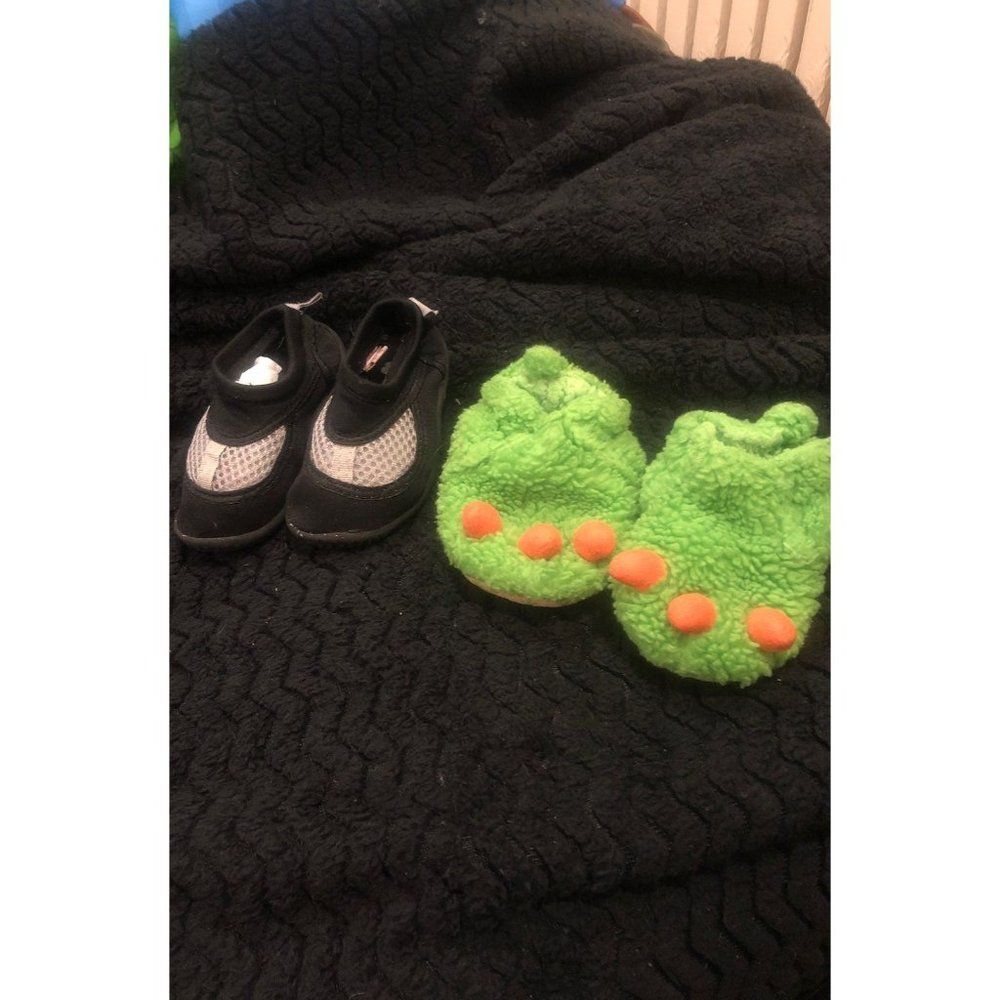 Lot Toddler Size 6 Water Shoes Slippers